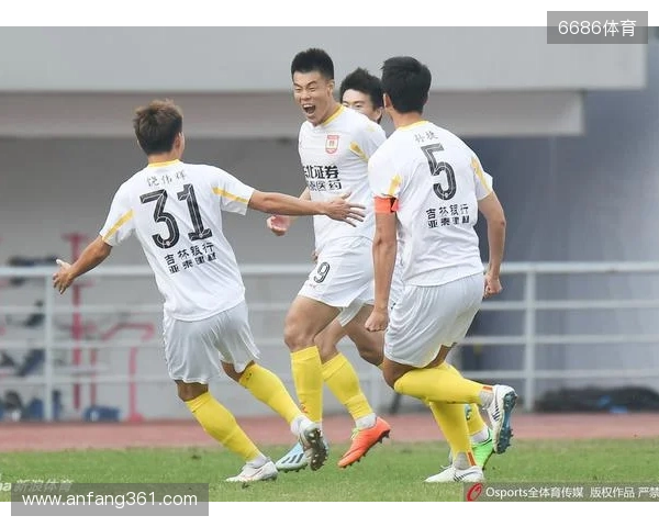 老兵不死！37岁谭龙中国顶级联赛出场200场，其中亚泰193场进87球