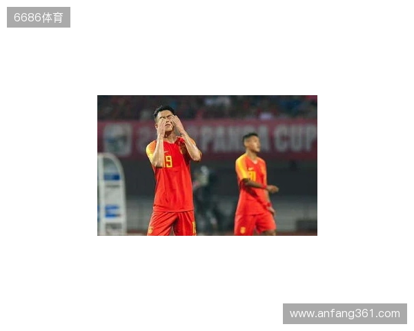 直播吧：邵佳一观摩熊猫杯考察球员，国足可能年底或明年初集中