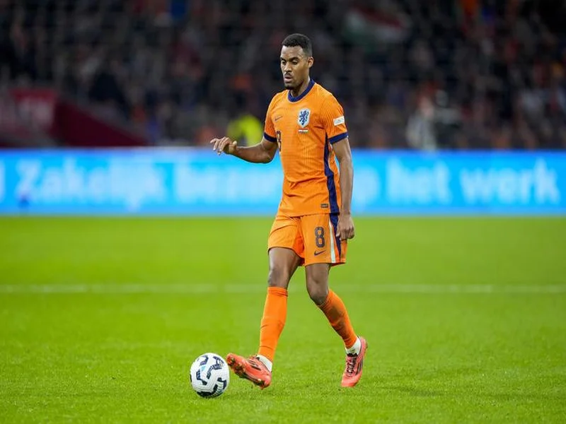 前国脚:踢非顶级球队时荷兰队总懈怠,没有创造力还放任对手跑动